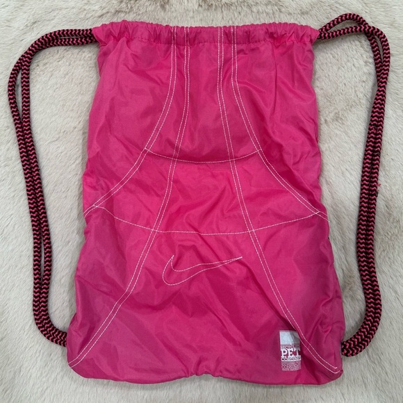 Nike Drawstring Bag OS Pink Silver Black - Picture 2 of 5